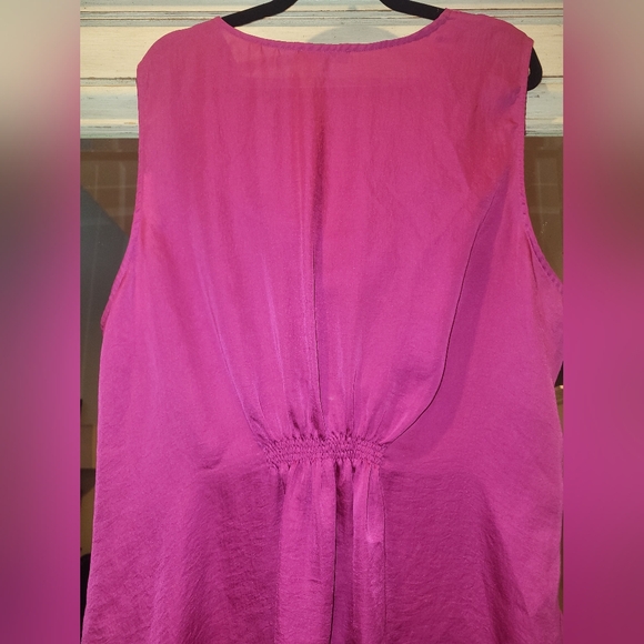 Violet & Claire Silky Sleeveless Blouse 3X - Picture 4 of 7
